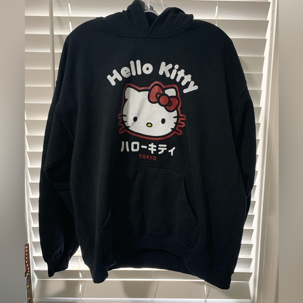 LIMITED EDITION HELLO KITTY VINTAGE HOODIE SIZE LARGE